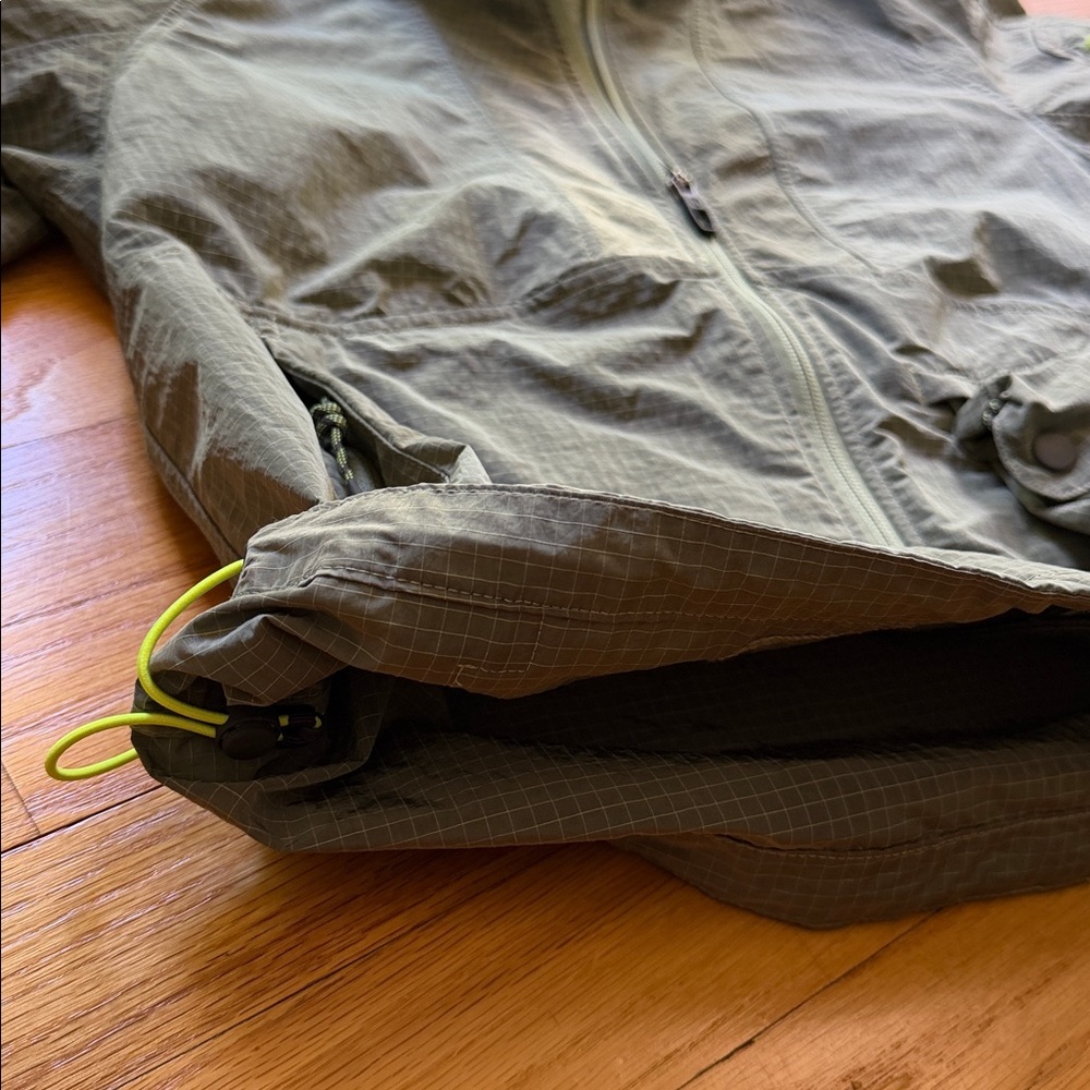 Lululemon Jacket - Picture 7 of 10
